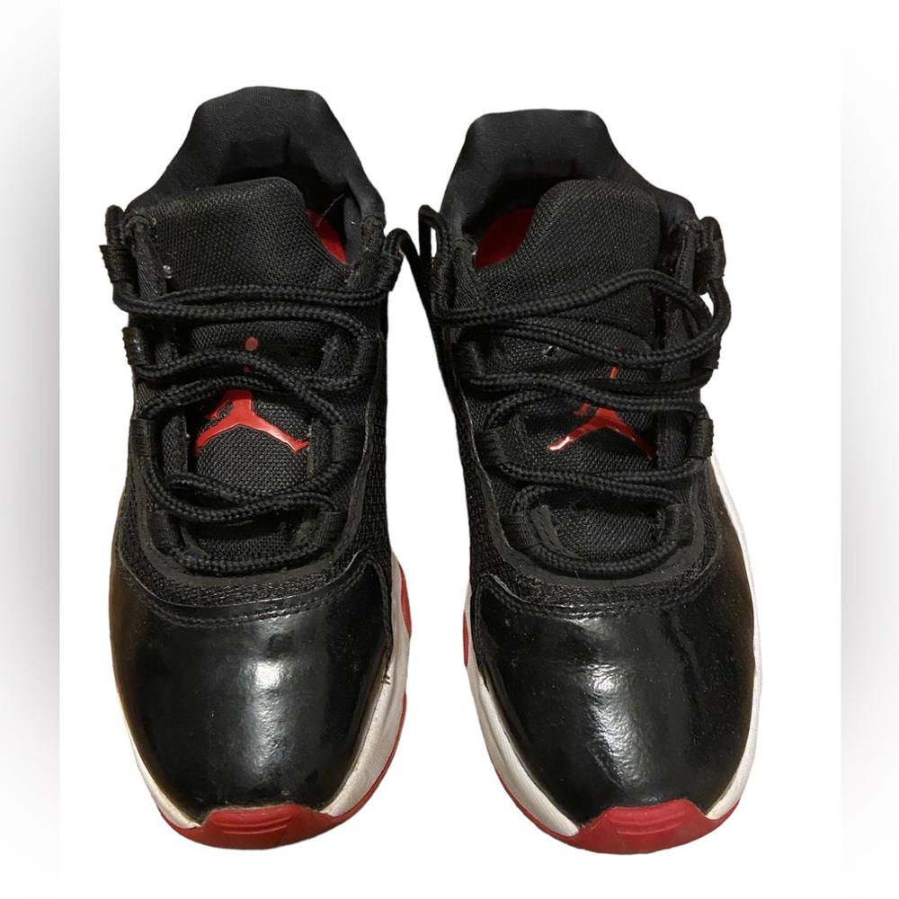 Boys size 5 Jordan Sneakers